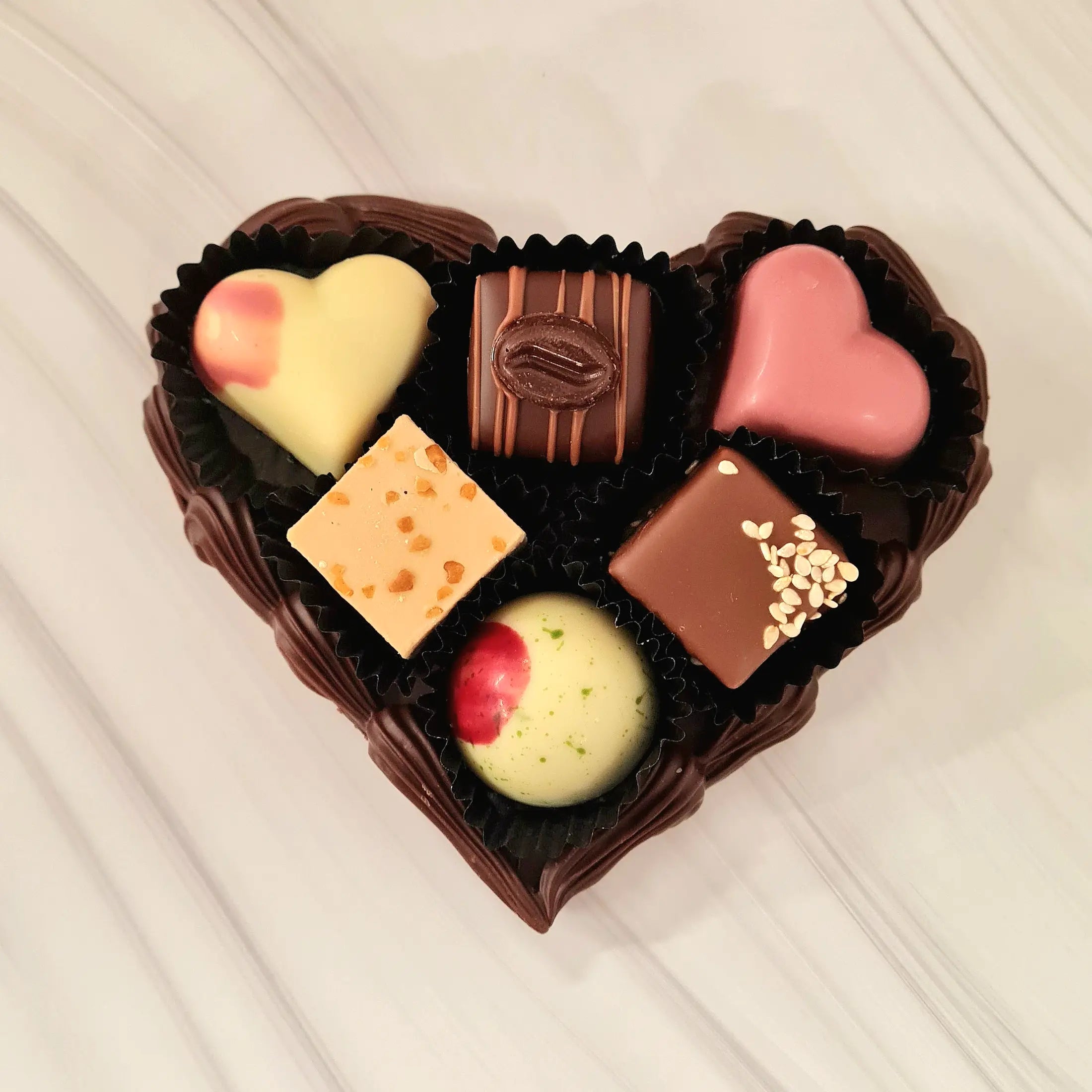 Coeur en chocolat lait et 6 pralinés PotsPotes